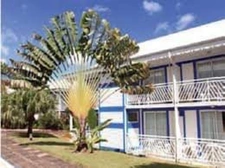 STUDIO MEUBLÉ CLIMATISÉ – PISCINE & ACCÈS PLAGE – OPPORTUNITÉ LOCATIVE À SAINT-FRANÇOIS