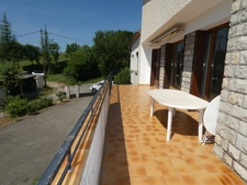 🏡 À VENDRE – Grande villa avec terrain boisé à Sisteron