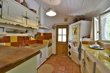 VOLONNE – PROPRIÉTÉ D’EXCEPTION 3,5 HA – 2 HABITATIONS – PISCINE CHAUFFÉE – VUE MONTAGNES 