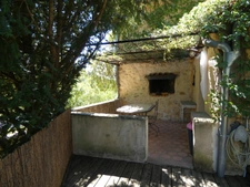 VOLONNE – PROPRIÉTÉ D’EXCEPTION 3,5 HA – 3 HABITATIONS – PISCINE CHAUFFÉE – VUE MONTAGNES 