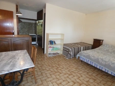 🏡 À VENDRE – Grande villa avec terrain boisé à Sisteron