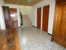 🏡 À VENDRE – Grande villa avec terrain boisé à Sisteron