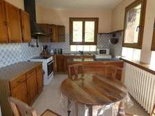 🏡 À VENDRE – Grande villa avec terrain boisé à Sisteron