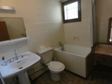 🏡 À VENDRE – Grande villa avec terrain boisé à Sisteron