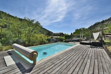 VOLONNE – PROPRIÉTÉ D’EXCEPTION 3,5 HA – 2 HABITATIONS – PISCINE CHAUFFÉE – VUE MONTAGNES 