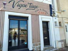 Maison avec local commercial au cœur de Donges