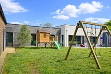 Maison contemporaine de plain-pied, 155 m², 4 chambres, DPE A, Terrain environ 950m2 SAINT PERAN (35380)