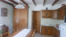 Maison de village en pierre avec dépendances