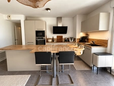 Appartement T3 avec terrasse, jardin et deux stationnements – Centre de Rousset