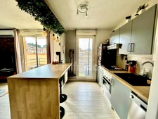 Appartement lumineux avec balcon – Résidence Petit Prince, rue Mermoz