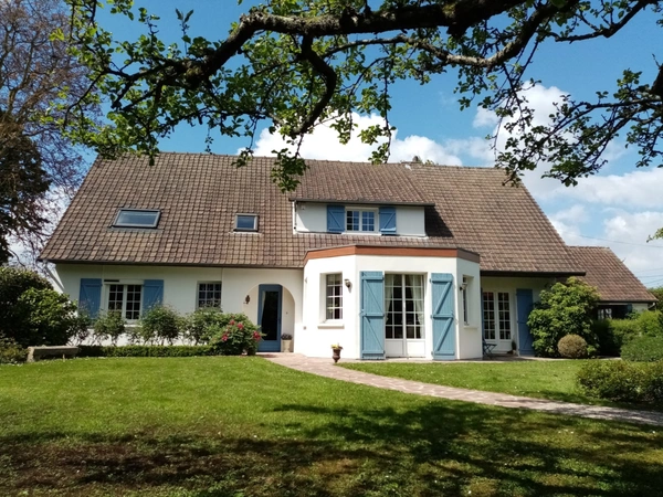 Maison à vendre 8 pièces YVETOT (76) à 1 heure 40 de la gare Saint Lazare PARIS