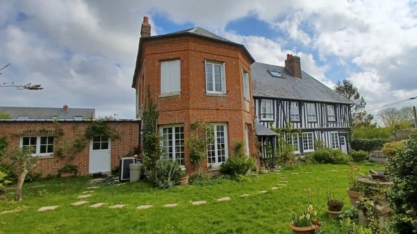 Maison à vendre è pièces proche de VEULES LES ROSES (76)