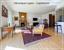 Agen hyper centre, emplacement privilégié sur le boulevard piéton et à deux pas du marché, superbe appartement traversant en duplex