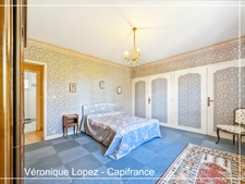 Bon-Encontre, maison située sur les hauteurs, 112 m² habitables, 4 pièces. Grand jardin. Cellier, garage, atelier. 