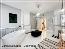 Agen, city center, superb 266 m² stone house, fully renovated, garden, swimming pool, workshop, 5-car garage