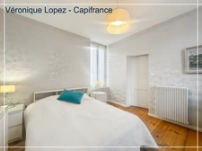  Agen coeur de ville, quartier Cathédrale, au calme dans une impasse, grand appartement de 161,70 m² Loi Carrez avec 7 pièces principales