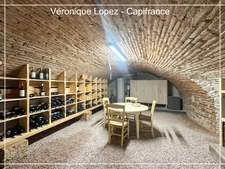 Agen, city center, superb 266 m² stone house, fully renovated, garden, swimming pool, workshop, 5-car garage