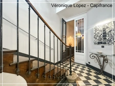 Agen, city center, superb 266 m² stone house, fully renovated, garden, swimming pool, workshop, 5-car garage