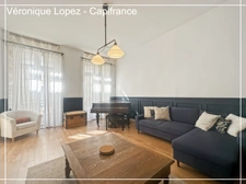 VILLENEUVE SUR LOT, hyper centre, bel appartement T4 avec balcon filant