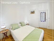 Agen hyper centre, emplacement privilégié sur le boulevard piéton et à deux pas du marché, superbe appartement traversant en duplex