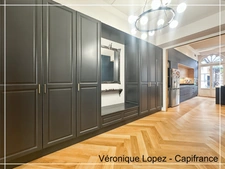 Agen, city center, superb 266 m² stone house, fully renovated, garden, swimming pool, workshop, 5-car garage