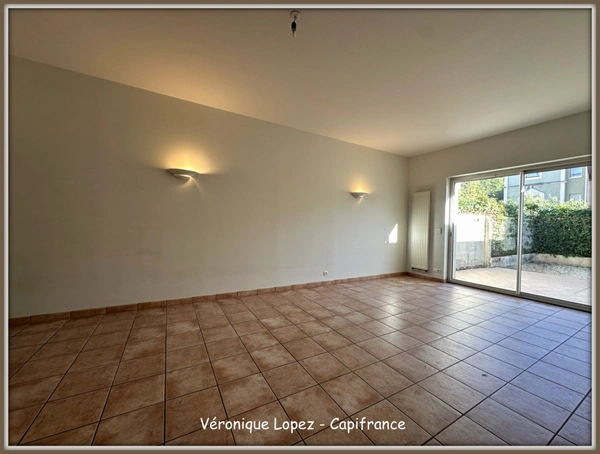 Agen, dans un quartier calme, maison de ville 115 m², 5 pièces principales, avec extérieur