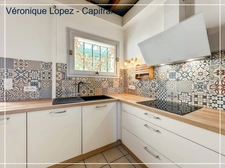 Agen, à seulement 6kms, authentique maison en pierre de 203m² avec grand terrain, garage et cave.