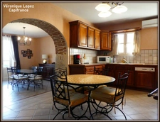 AGEN near the center, beautiful stone house with 7 rooms, veranda, swimming pool, dovecote, large garage on land of 3,951.00 m²