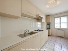 Exclusivité ! AGEN, proche lycée Palissy, agréable appartement T2 en duplex de 59 m² avec balcon et place de parking couverte.
