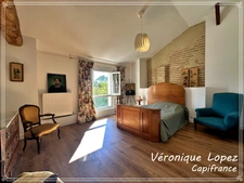 Feugarolles, belle longère en pierre rénovée de 289m² habitables avec jardin, piscine, atelier, séchoir à tabac