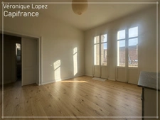 Agen, cœur de ville, appartement de charme T3 avec terrasse et parking