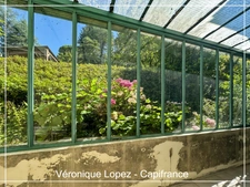 Agen, à seulement 6kms, authentique maison en pierre de 203m² avec grand terrain, garage et cave.