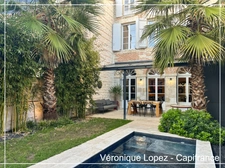 Agen, city center, superb 266 m² stone house, fully renovated, garden, swimming pool, workshop, 5-car garage