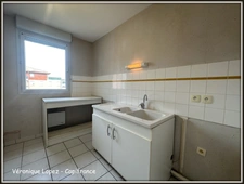 AGEN, appartement T2 avec terrasse, garage individuel et piscine commune