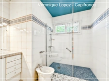 Bon-Encontre, maison située sur les hauteurs, 112 m² habitables, 4 pièces. Grand jardin. Cellier, garage, atelier. 