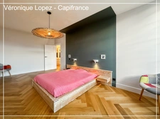 Agen, city center, superb 266 m² stone house, fully renovated, garden, swimming pool, workshop, 5-car garage