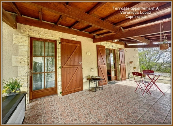 Lectoure, aux portes du village, ensemble immobilier de 324 m² habitables, répartis sur deux niveaux sur parcelle de plus de 5000 m². Idéal pour un investissement locatif !
