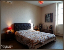 AGEN near the center, beautiful stone house with 7 rooms, veranda, swimming pool, dovecote, large garage on land of 3,951.00 m²
