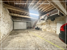 Agen, city center, superb 266 m² stone house, fully renovated, garden, swimming pool, workshop, 5-car garage
