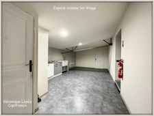 AGEN, proche du centre, entrepôt avec bureaux d'une superficie totale de 353 m²