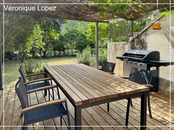  Boé Village, maison de 117 m² avec jardin en VIAGER OCCUPE (homme 77 ans) dans un environnement calme et sans nuisances.