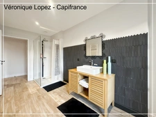 Agen, city center, superb 266 m² stone house, fully renovated, garden, swimming pool, workshop, 5-car garage