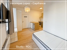 Exclusivité : Agen hyper centre, bel immeuble de caractère en pierre entièrement rénové avec 4 appartements, garage et jardin