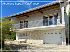 Bon-Encontre, maison située sur les hauteurs, 112 m² habitables, 4 pièces. Grand jardin. Cellier, garage, atelier. 