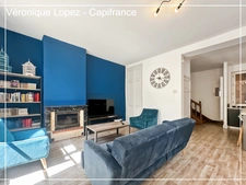 Agen, quartier des Jacobins / Mairie, maison de ville entièrement rénovée en 2020 de 112 m² habitables avec 4 chambres.