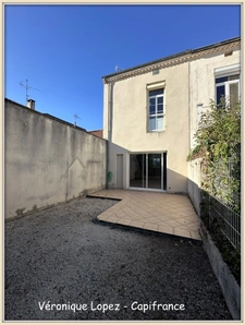 Agen, dans un quartier calme, maison de ville 115 m², 5 pièces principales, avec extérieur