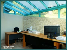 AGEN near the center, beautiful stone house with 7 rooms, veranda, swimming pool, dovecote, large garage on land of 3,951.00 m²