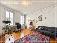 Agen hyper centre, grand T2 de caractère traversant et très lumineux de 61 m² (60.41 m² Loi Carrez).