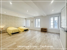 Agen, cœur de ville, superbe maison en pierre de 266 m² entièrement rénovée, jardin, piscine, atelier, garage 5 voitures