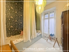 VILLENEUVE SUR LOT, hyper centre, bel appartement T4 avec balcon filant